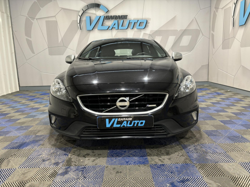 Photo 2 de l'offre de VOLVO V40  D2 115 R-Design à 12490€ chez VL Auto