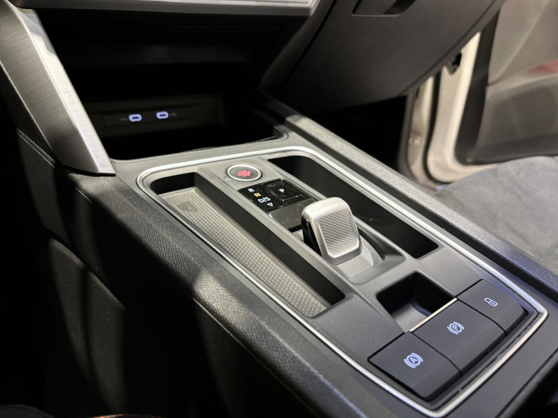 Photo 8 de l'offre de SEAT LEON e-Hybrid 204 ch DSG6 FR + Toit Ouvrant à 23990€ chez VL Auto