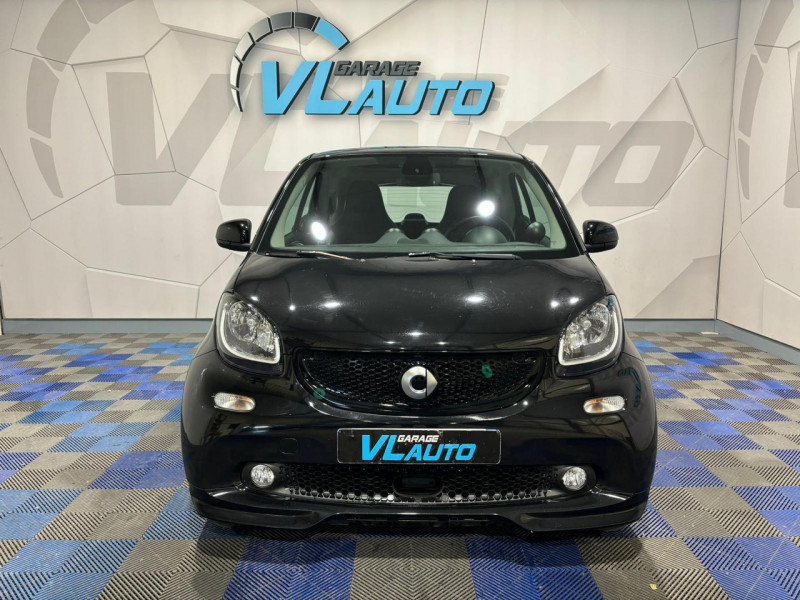 Photo 2 de l'offre de SMART FORTWO 0.9 90 ch S&S BA6 Brabus Style + Toit Panoramique à 13490€ chez VL Auto