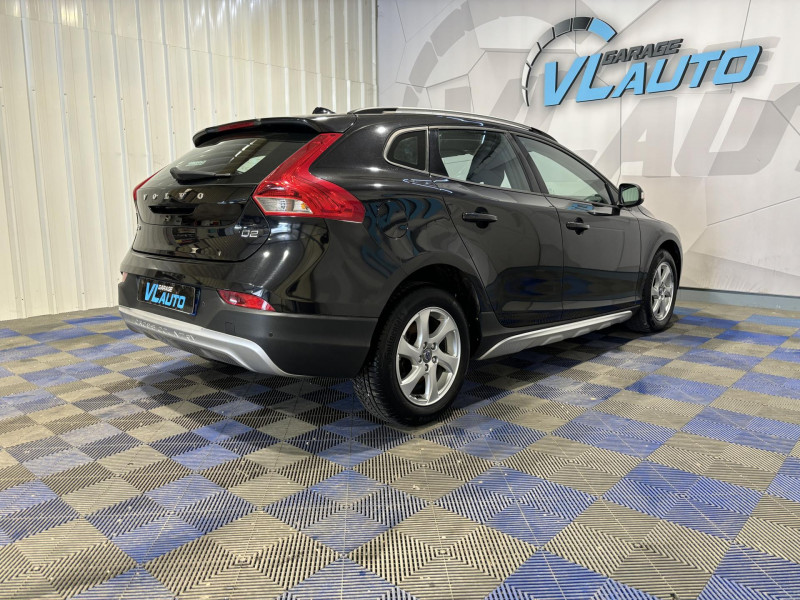 Photo 5 de l'offre de VOLVO V40 CROSS COUNTRY D2 115 Momentum à 12490€ chez VL Auto