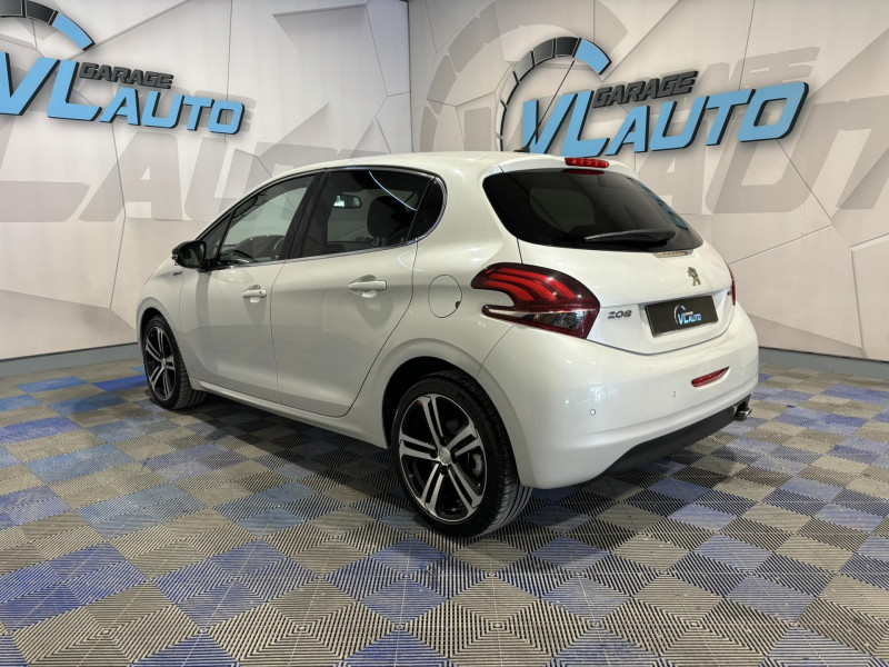 Photo 3 de l'offre de PEUGEOT 208  1.2 PureTech 110ch S&S BVM5 GT Line à 11990€ chez VL Auto