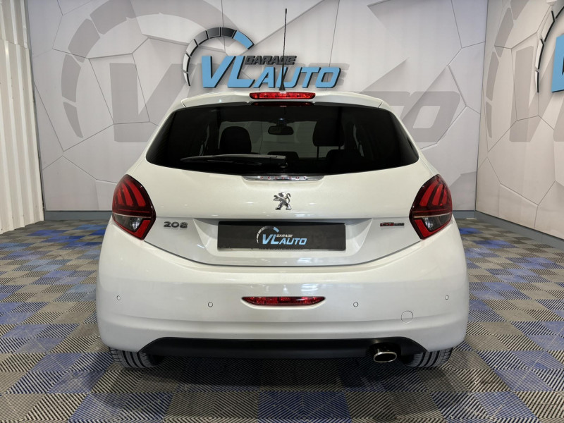 Photo 4 de l'offre de PEUGEOT 208  1.2 PureTech 110ch S&S BVM5 GT Line à 11990€ chez VL Auto