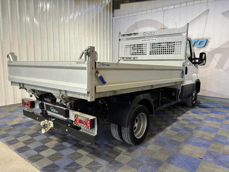 Photo 5 de l'offre de IVECO DAILY CHASSIS CAB Benne Alu 35 C 14 EMP 3450  BVM6 à 27075€ chez VL Auto