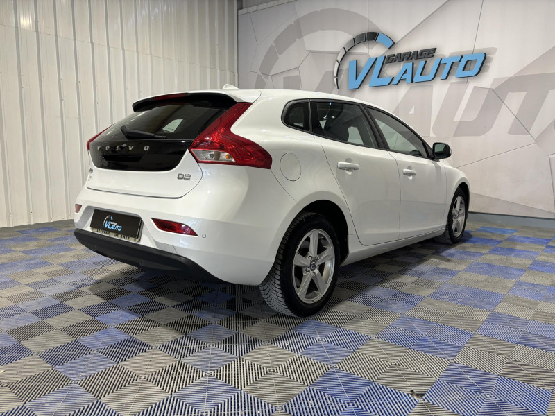 Photo 5 de l'offre de VOLVO V40  D2 120 Momentum à 12990€ chez VL Auto