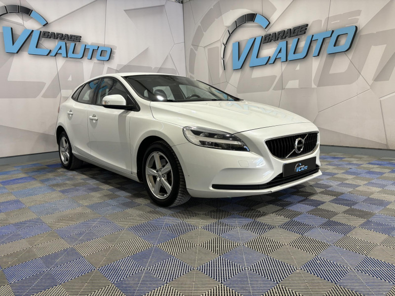 Volvo V40  D2 120 Momentum DIESEL Blanc Occasion à vendre