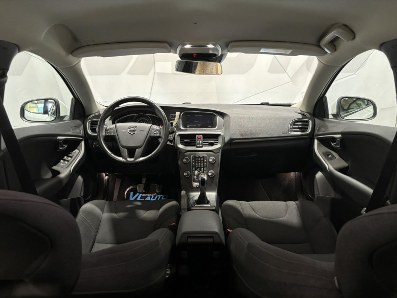 Photo 6 de l'offre de VOLVO V40  D2 120 Momentum à 12990€ chez VL Auto