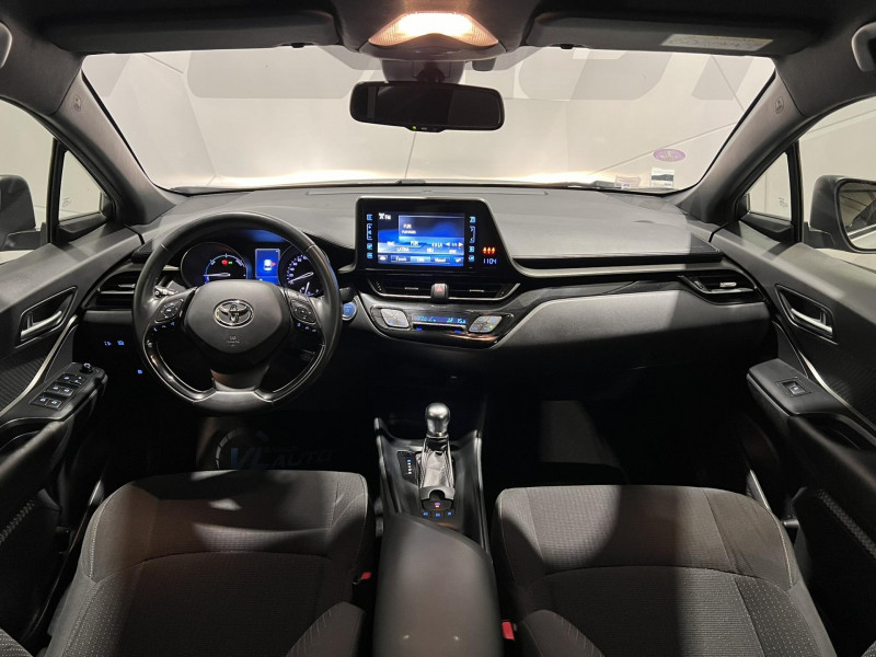 Photo 6 de l'offre de TOYOTA C-HR Hybride 122h - BV e-CVT  Dynamic à 15990€ chez VL Auto