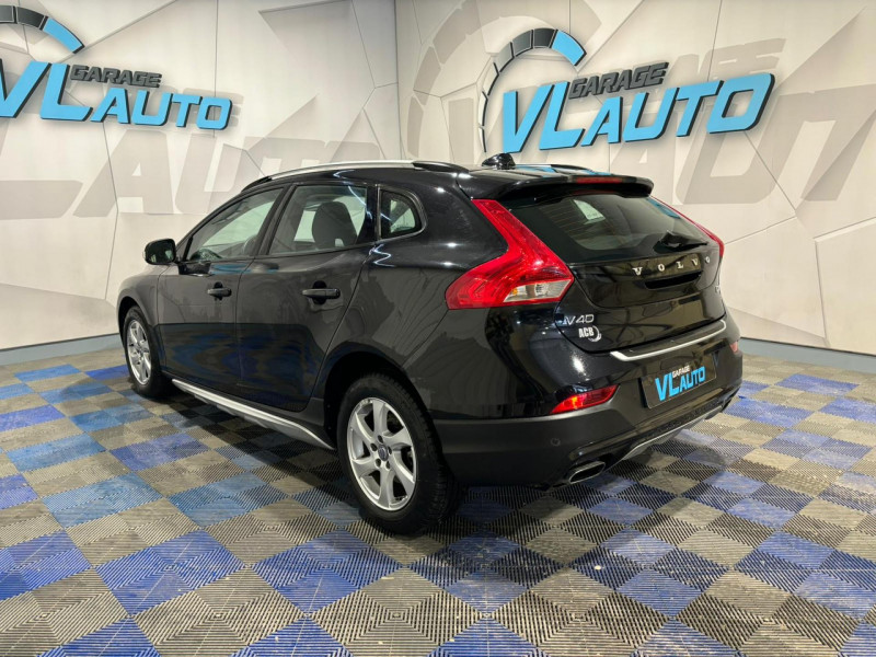 Photo 3 de l'offre de VOLVO V40 CROSS COUNTRY D2 115 Kinetic à 11490€ chez VL Auto