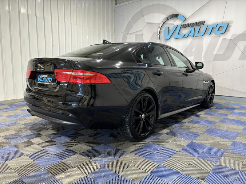 Photo 5 de l'offre de JAGUAR XE  2.0 D - 180 - BVA R-Sport  à 17990€ chez VL Auto