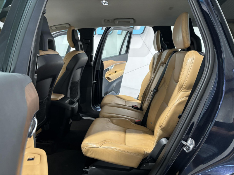 Photo 8 de l'offre de VOLVO XC90  D5 AWD 225 Inscription Geartronic BVA 7 Places à 22990€ chez VL Auto