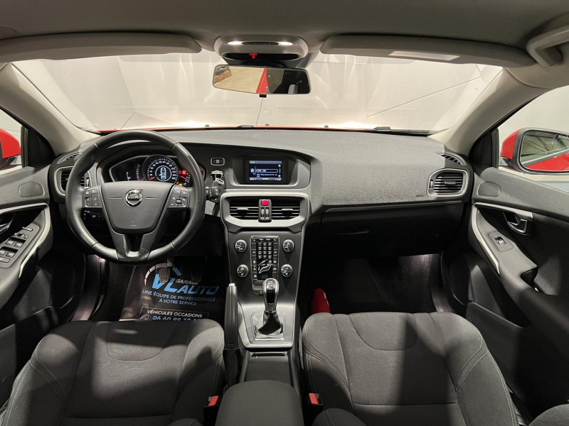 Photo 6 de l'offre de VOLVO V40  T2 122 Kinetic à 12490€ chez VL Auto