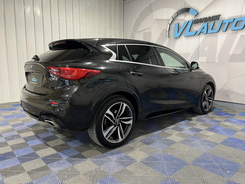 Photo 5 de l'offre de INFINITI Q30  1.6t 156 7DCT Sport à 18990€ chez VL Auto