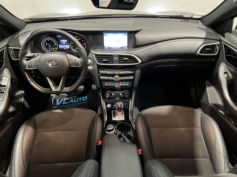 Photo 6 de l'offre de INFINITI Q30  1.6t 156 7DCT Sport à 18990€ chez VL Auto