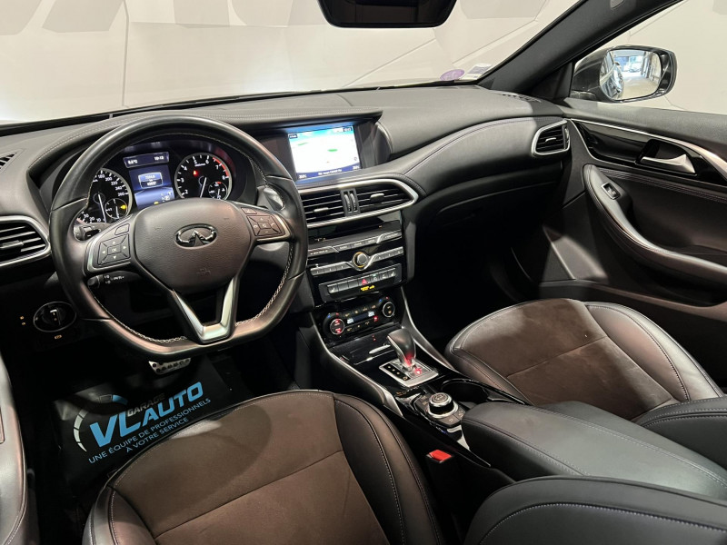 Photo 10 de l'offre de INFINITI Q30  1.6t 156 7DCT Sport à 18990€ chez VL Auto