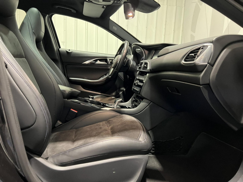 Photo 11 de l'offre de INFINITI Q30  1.6t 156 7DCT Sport à 18990€ chez VL Auto