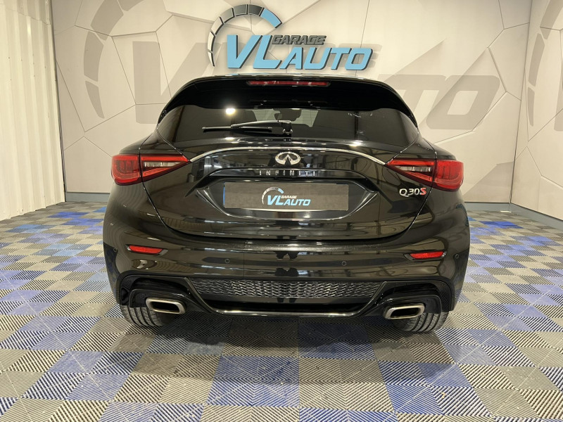 Photo 4 de l'offre de INFINITI Q30  1.6t 156 7DCT Sport à 18990€ chez VL Auto