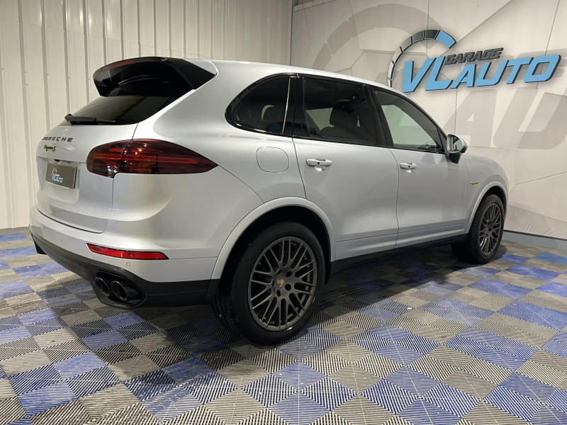 Photo 5 de l'offre de PORSCHE CAYENNE 3.0 V6 416 ch S E-Hybrid Tiptronic BVA à 43990€ chez VL Auto