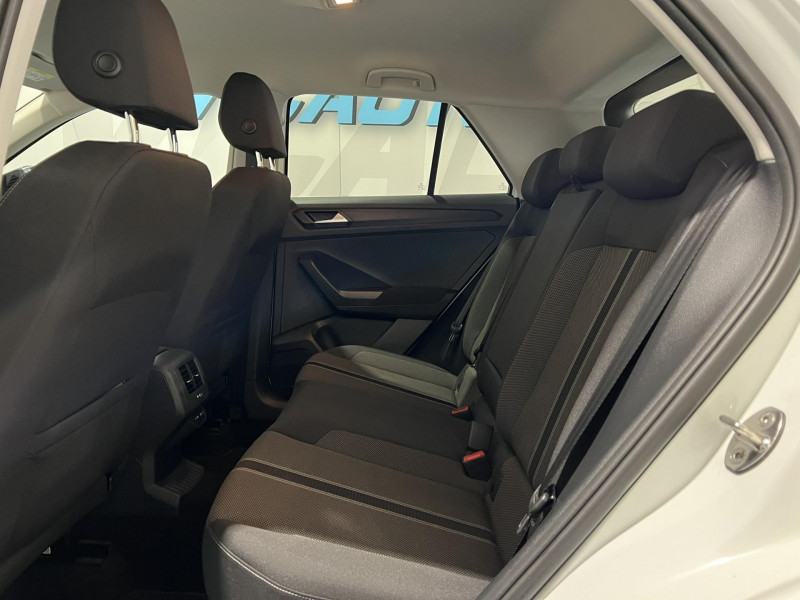 Photo 8 de l'offre de VOLKSWAGEN T-ROC 1.0 TSI 110 BVM6 Lounge à 17990€ chez VL Auto