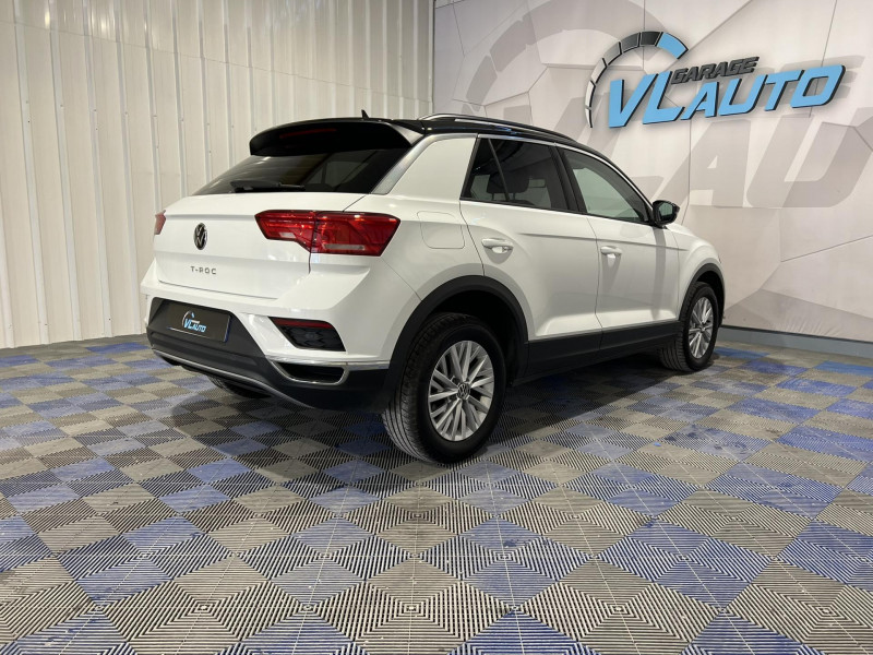 Photo 5 de l'offre de VOLKSWAGEN T-ROC 1.0 TSI 110 BVM6 Lounge à 17990€ chez VL Auto