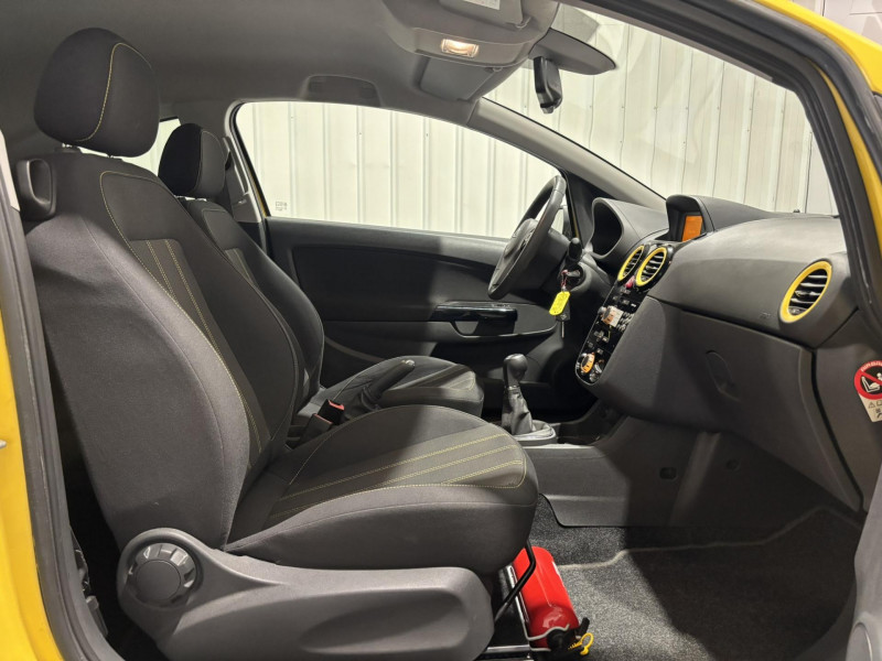 Photo 13 de l'offre de OPEL CORSA 1.2 - 85 ch Twinport Color Edition à 7990€ chez VL Auto