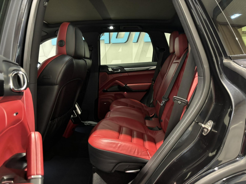 Photo 8 de l'offre de PORSCHE CAYENNE 3.0 V6 416 ch S E-Hybrid Tiptronic BVA à 32990€ chez VL Auto