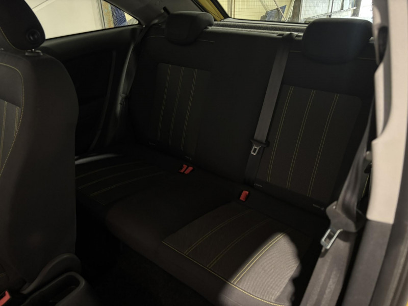 Photo 7 de l'offre de OPEL CORSA 1.2 - 85 ch Twinport Color Edition à 7990€ chez VL Auto