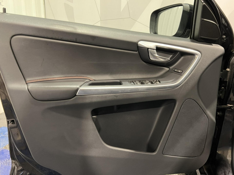 Photo 21 de l'offre de VOLVO XC60  D3 150 ch Ocean Race Edition à 16990€ chez VL Auto