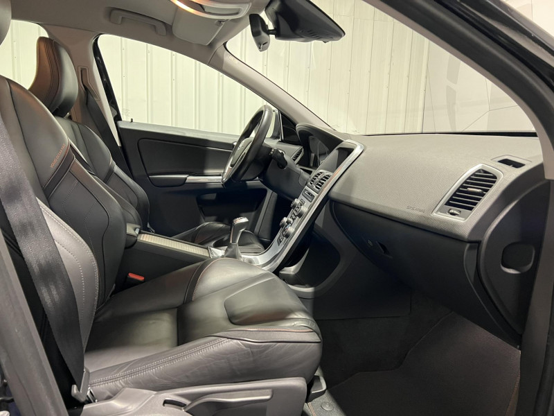 Photo 11 de l'offre de VOLVO XC60  D3 150 ch Ocean Race Edition à 16990€ chez VL Auto
