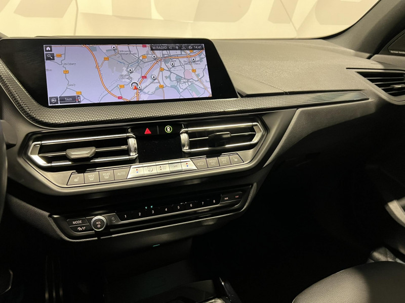 Photo 15 de l'offre de BMW SERIE 1 M135i xDrive 306 ch BVA8 F40 à 38990€ chez VL Auto