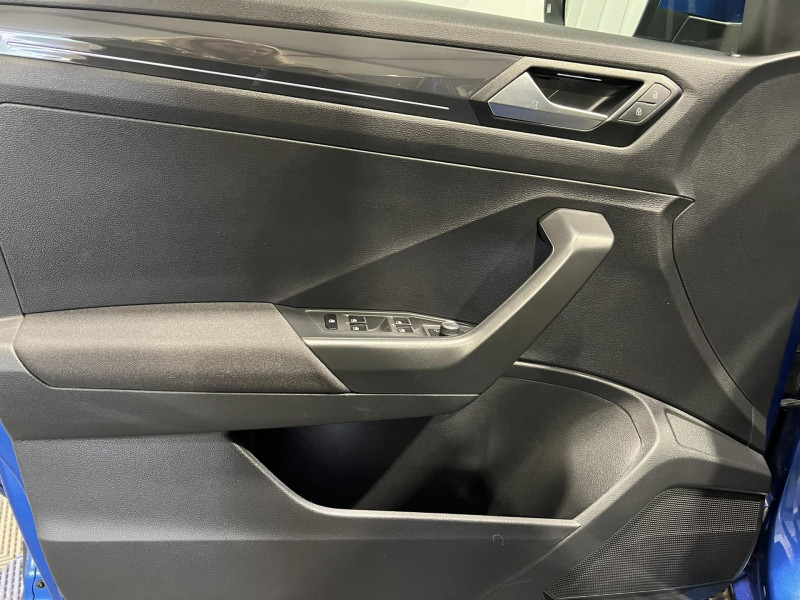 Photo 21 de l'offre de VOLKSWAGEN T-ROC 1.5 TSI 150 EVO Start/Stop BVM6 Carat à 21490€ chez VL Auto