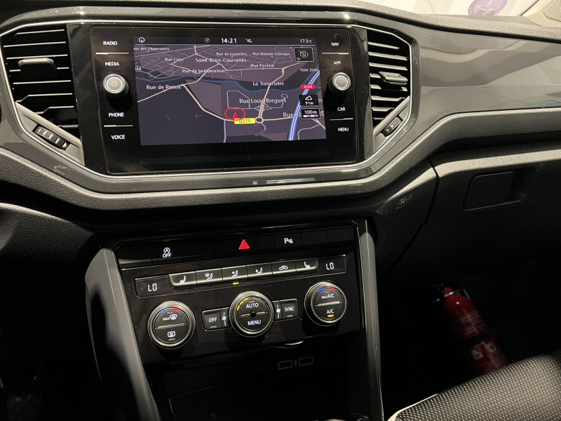 Photo 15 de l'offre de VOLKSWAGEN T-ROC 1.5 TSI 150 EVO Start/Stop BVM6 Carat à 21490€ chez VL Auto