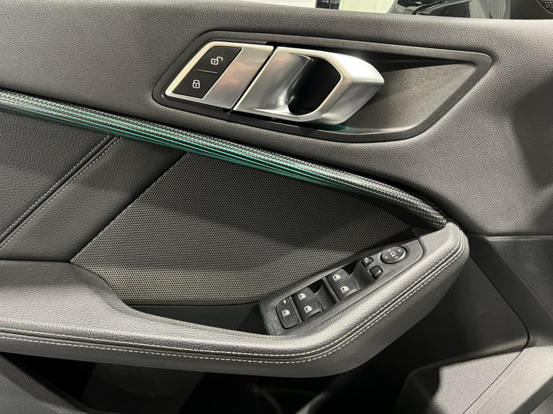 Photo 23 de l'offre de BMW SERIE 1 M135i xDrive 306 ch BVA8 F40 à 38990€ chez VL Auto