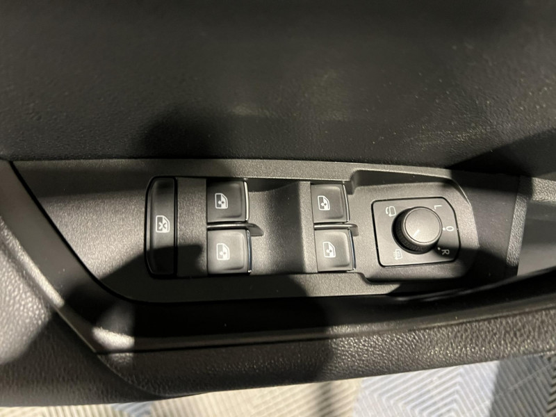 Photo 22 de l'offre de SKODA KAROQ 2.0 TDI 150 ch SCR 4x4 DSG7 Style à 22990€ chez VL Auto