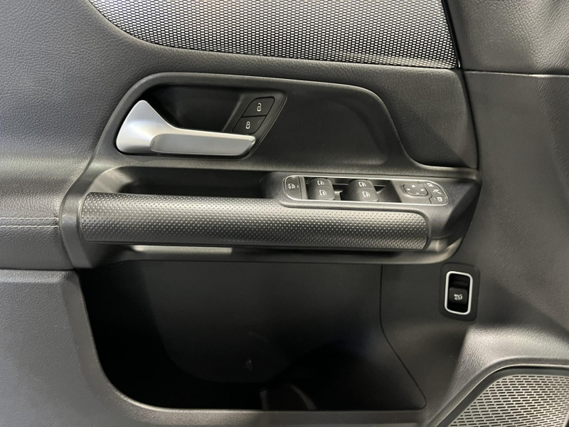 Photo 22 de l'offre de MERCEDES-BENZ CLASSE B 180 d 7G-DCT Style Line à 18990€ chez VL Auto