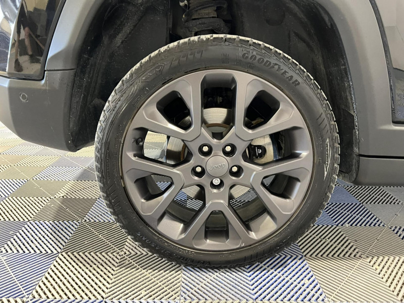 Photo 16 de l'offre de JEEP COMPASS 1.3 PHEV T4 240 ch 4xe eAWD S à 22490€ chez VL Auto
