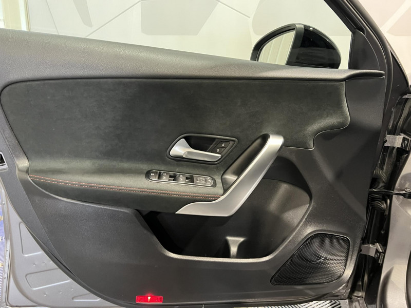 Photo 21 de l'offre de MERCEDES-BENZ CLASSE A 180 d 8G-DCT AMG Line à 32990€ chez VL Auto