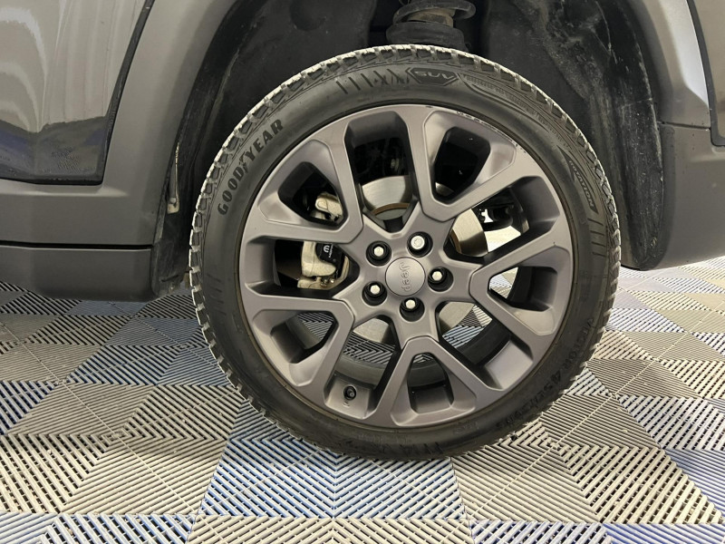 Photo 19 de l'offre de JEEP COMPASS 1.3 PHEV T4 240 ch 4xe eAWD S à 22490€ chez VL Auto