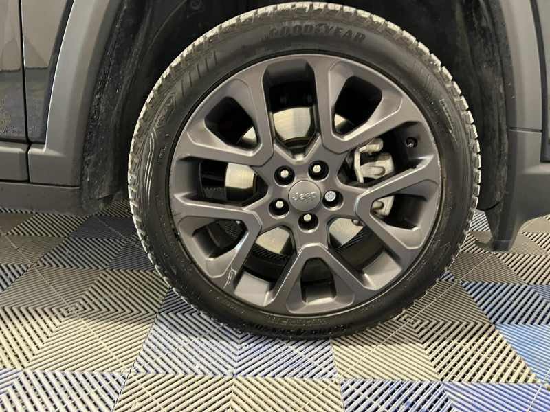 Photo 17 de l'offre de JEEP COMPASS 1.3 PHEV T4 240 ch 4xe eAWD S à 22490€ chez VL Auto