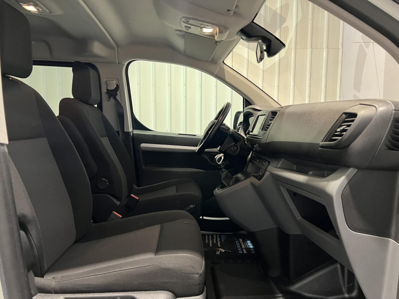 Photo 11 de l'offre de OPEL VIVARO CABINE APPROFONDIE FIXE L3 2.0 DIESEL 120 CH PTAC AUGMENTE PACK CLIM à 24990€ chez VL Auto