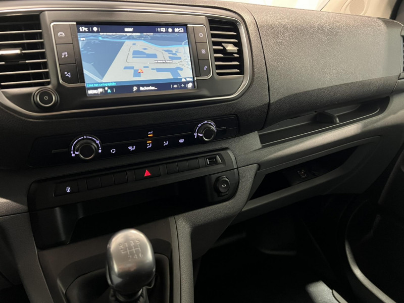 Photo 15 de l'offre de OPEL VIVARO CABINE APPROFONDIE FIXE L3 2.0 DIESEL 120 CH PTAC AUGMENTE PACK CLIM à 24990€ chez VL Auto