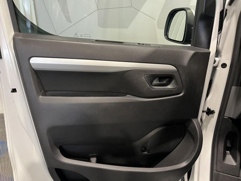 Photo 21 de l'offre de OPEL VIVARO CABINE APPROFONDIE FIXE L3 2.0 DIESEL 120 CH PTAC AUGMENTE PACK CLIM à 24990€ chez VL Auto