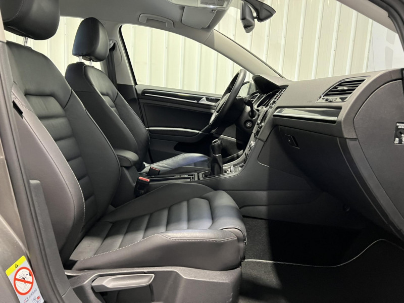 Photo 11 de l'offre de VOLKSWAGEN GOLF 1.2 TSI 105 BlueMotion Technology Carat à 13490€ chez VL Auto