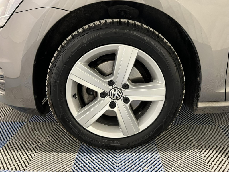 Photo 19 de l'offre de VOLKSWAGEN GOLF 1.2 TSI 105 BlueMotion Technology Carat à 13490€ chez VL Auto