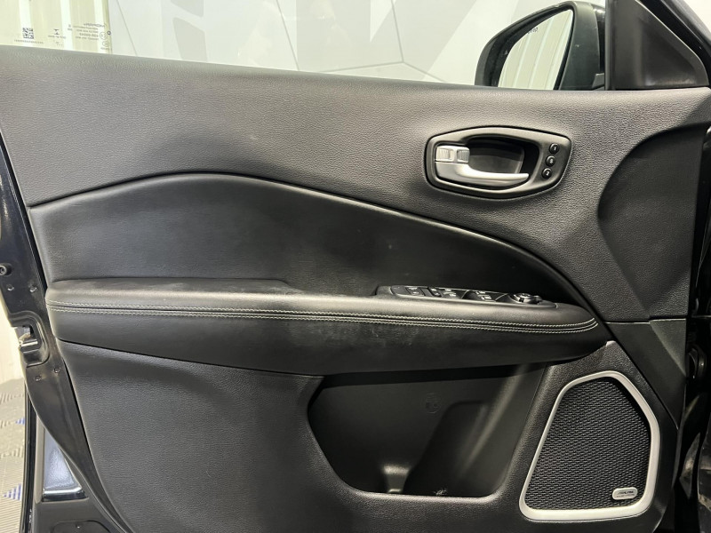 Photo 21 de l'offre de JEEP COMPASS 1.3 PHEV T4 240 ch 4xe eAWD S à 22490€ chez VL Auto