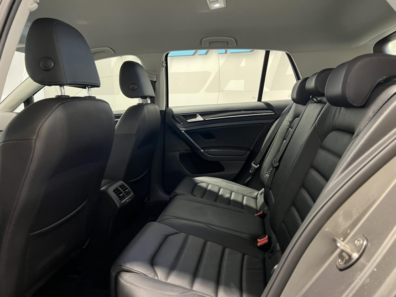 Photo 8 de l'offre de VOLKSWAGEN GOLF 1.2 TSI 105 BlueMotion Technology Carat à 13490€ chez VL Auto