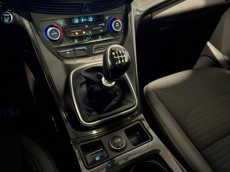 Photo 14 de l'offre de FORD KUGA 1.5 EcoBoost 120 S&S 4x2 BVM6 Titanium à 12490€ chez VL Auto