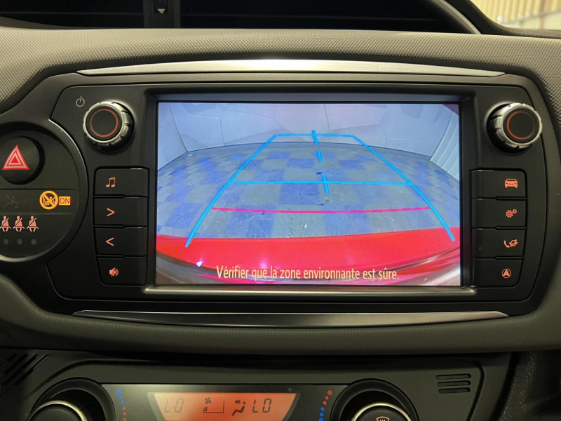 Photo 13 de l'offre de TOYOTA YARIS 100 VVT-i Design à 12490€ chez VL Auto