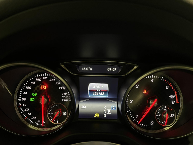 Photo 9 de l'offre de MERCEDES-BENZ CLASSE A 220 d 7G-DCT 4-Matic Fascination à 20490€ chez VL Auto
