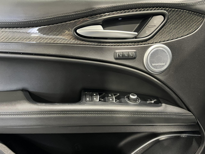 Photo 23 de l'offre de ALFA ROMEO STELVIO 2.9 V6 510ch AT8 Quadrifoglio à 49990€ chez VL Auto