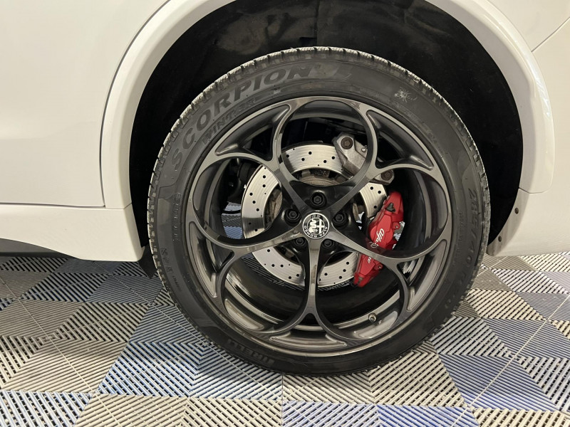 Photo 19 de l'offre de ALFA ROMEO STELVIO 2.9 V6 510ch AT8 Quadrifoglio à 49990€ chez VL Auto